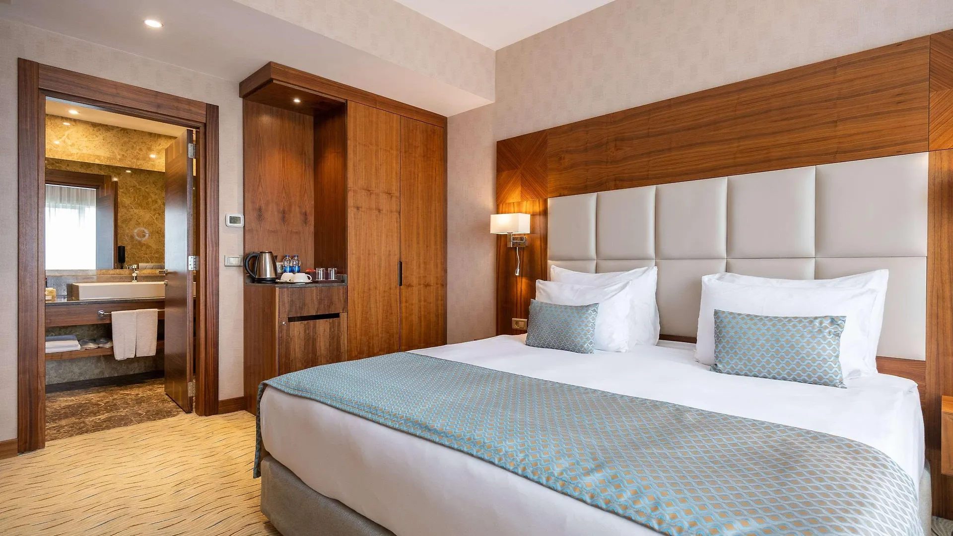 Clarion Hotel Istanbul Mahmutbey